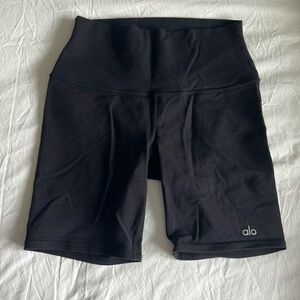 Alo High-waist Biker Shorts